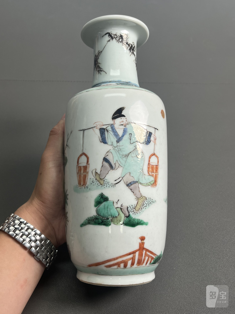 清康熙 五彩人物图小棒槌瓶 - 图3